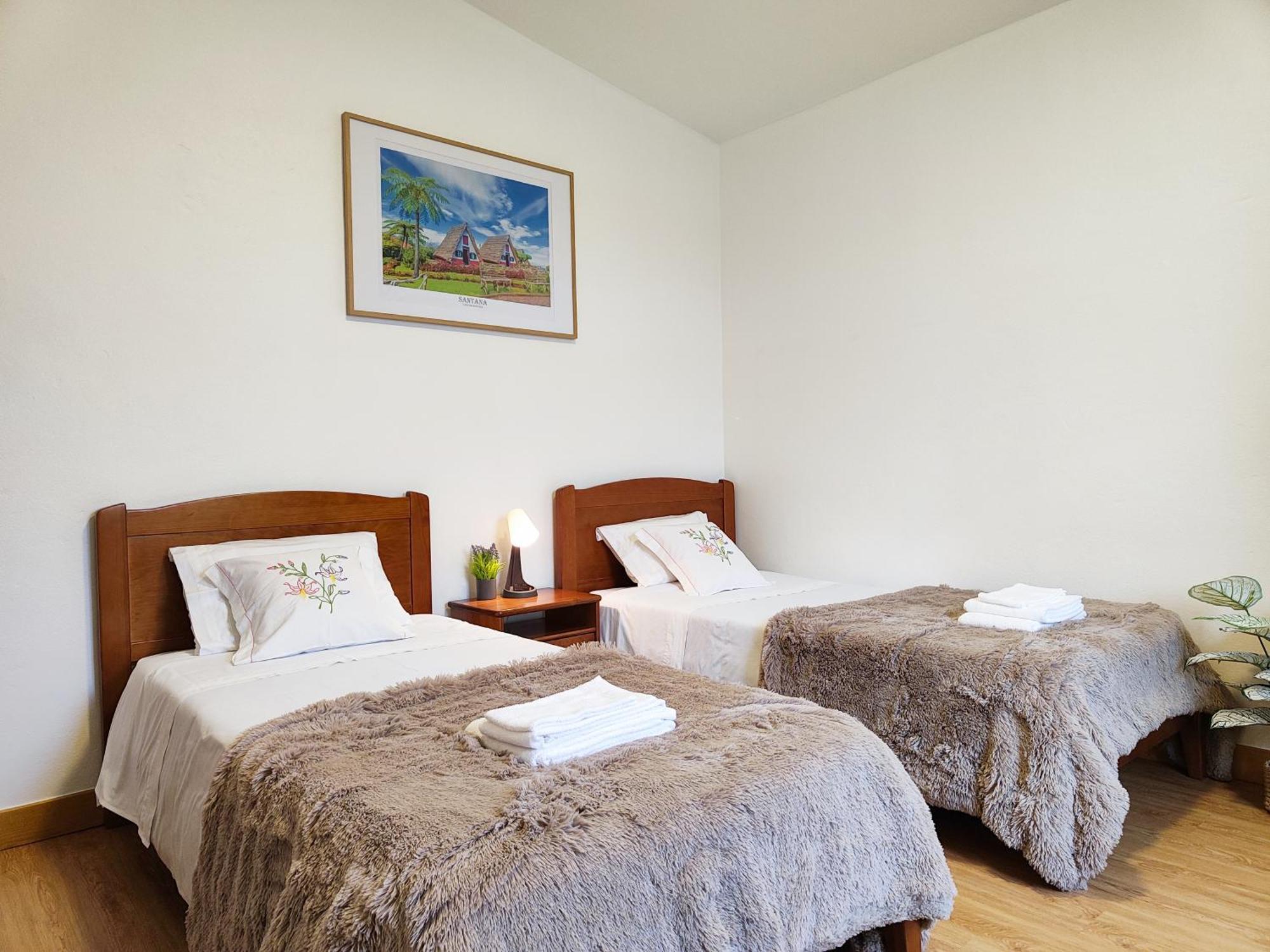 Gateone Al Airport View House Villa Machico  Ngoại thất bức ảnh