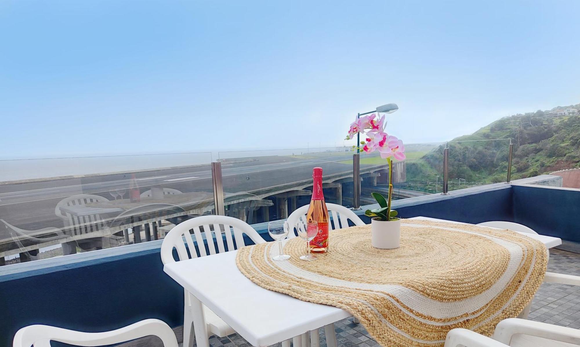 Gateone Al Airport View House Villa Machico  Ngoại thất bức ảnh