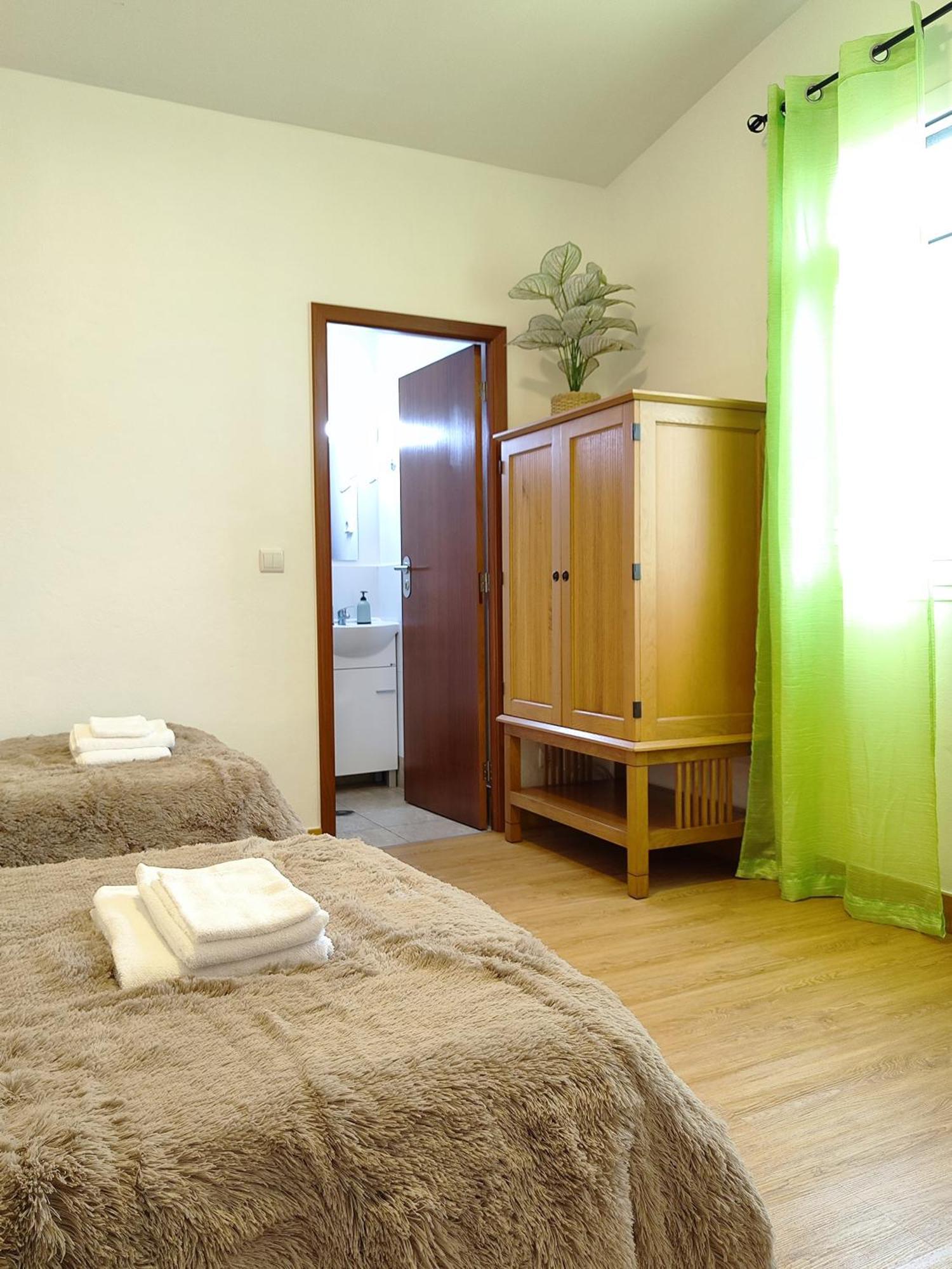 Gateone Al Airport View House Villa Machico  Ngoại thất bức ảnh